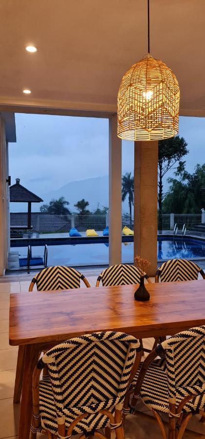 سيساروا Villa Aurora المظهر الخارجي الصورة