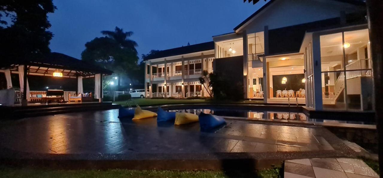 سيساروا Villa Aurora المظهر الخارجي الصورة