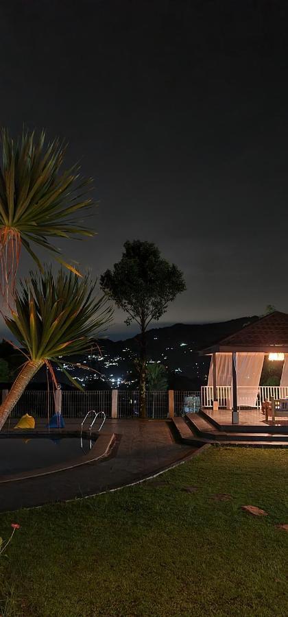 سيساروا Villa Aurora المظهر الخارجي الصورة