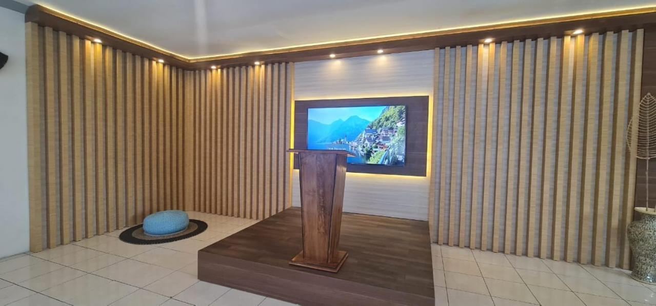 سيساروا Villa Aurora المظهر الخارجي الصورة